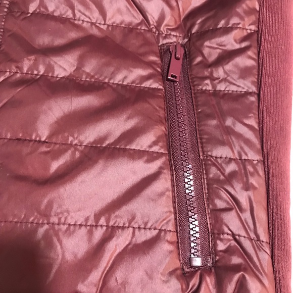 Stefano Di Roma Hoodie Puffy Vest Women’s Size L Color Wine Fur Lining
Pocket’s - Picture 13 of 14